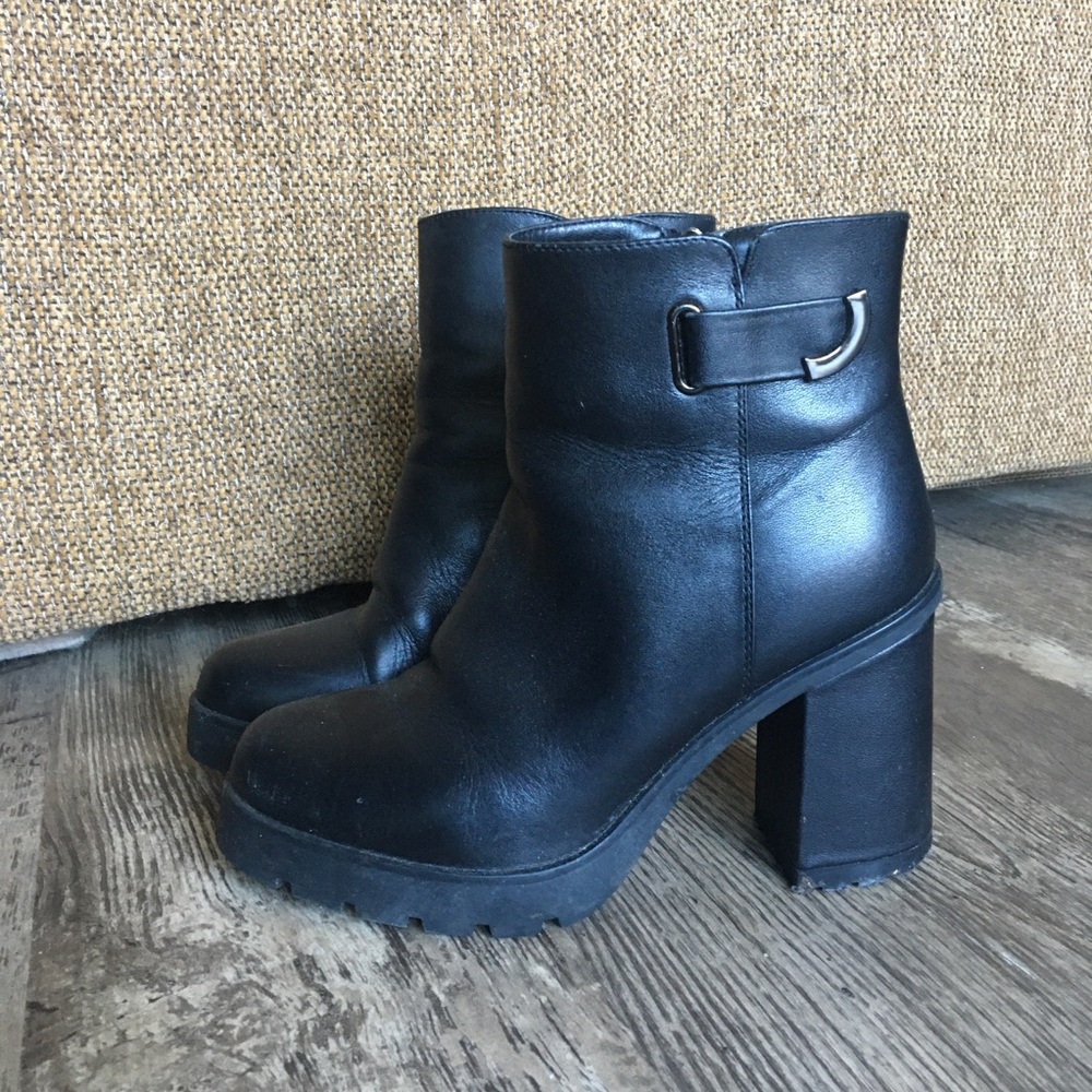 Genuine leather Boots